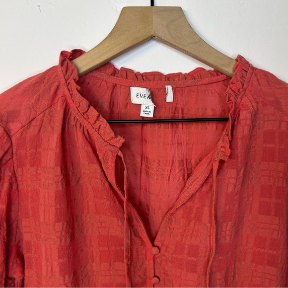 *NWOT* Evereve Peplum Crinkle Blouse in Mineral Red, Size XS - Picture 4 of 11